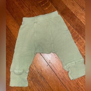 Kate Quinn organic cotton waffle weave thermal green panda pants tag 6-12